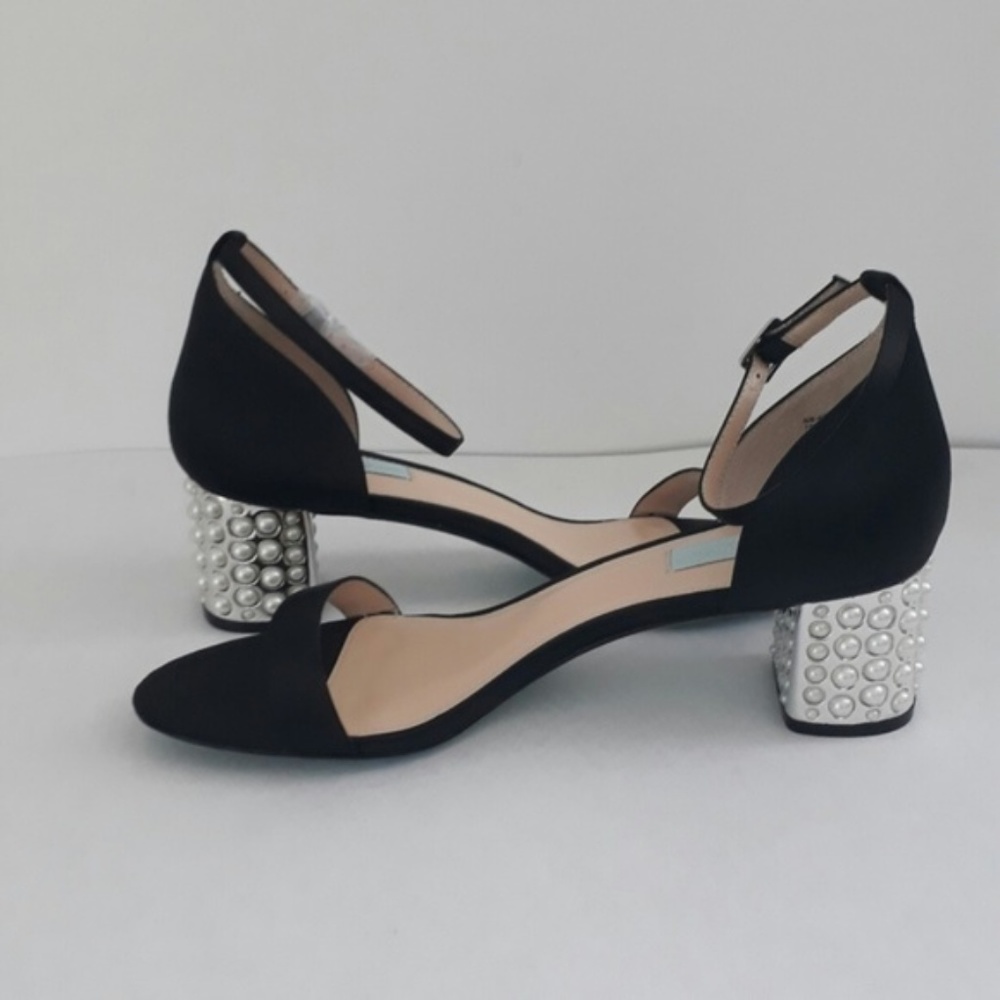 Betsey Johnson Melli Black sandals heels  Sz 10